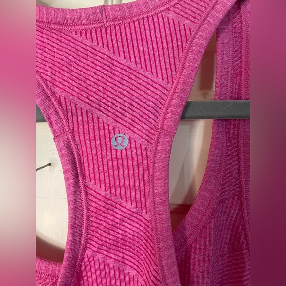 Lululemon Tank Top Womens 10 Punch Valentine Swiftly Tech Racerback Scoop Neck - Picture 4 of 7